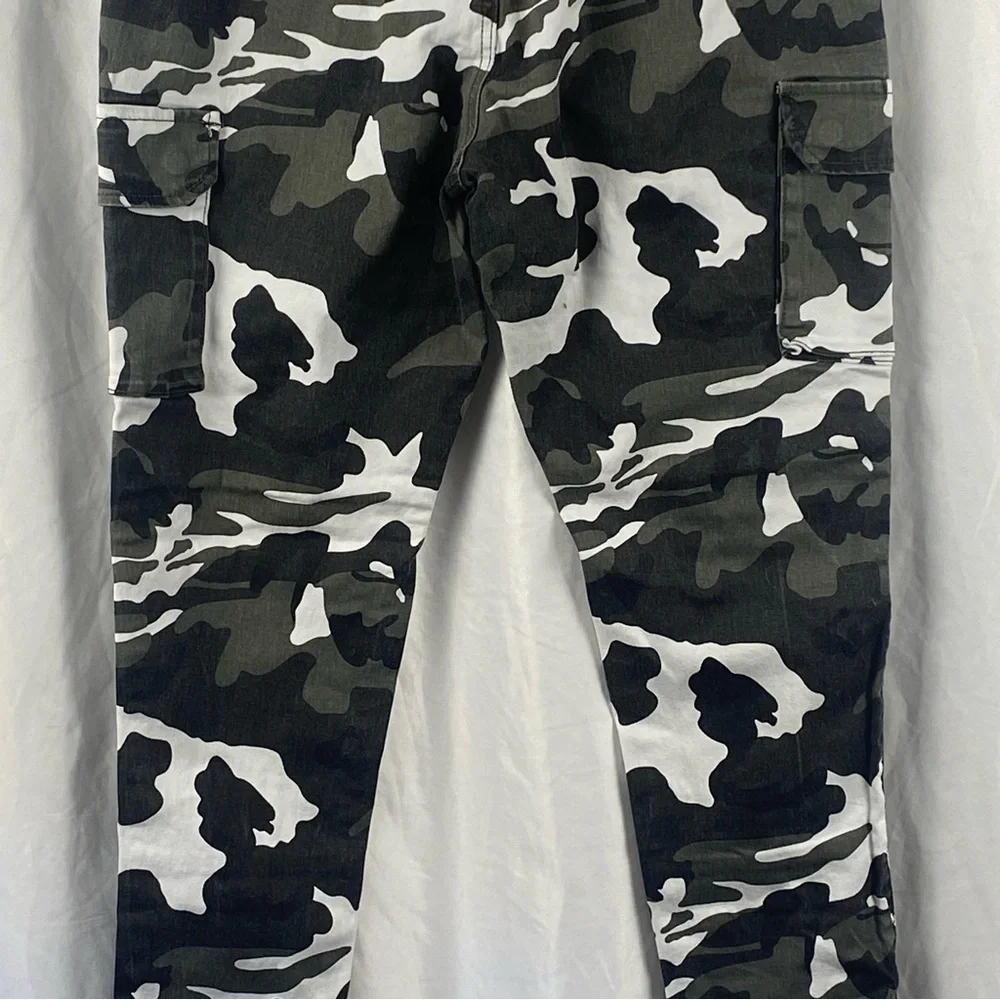 American Bazi Women’s Camouflage Cargo Joggers Pants Size Large - Picture 11 of 16